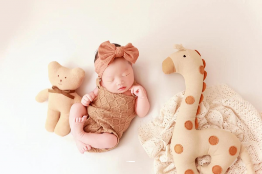 黔东宝宝发型女绑扎方法 黔东宝宝发型女绑扎方法